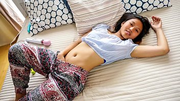 PLEASURE HUNT – Young Asian beauty May Thai explores intense climax with buzzing toys