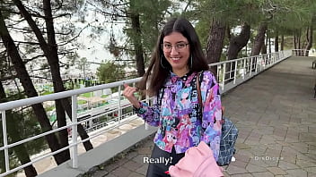 Street pickup cutie gets fucked hard and creamed on her glasses