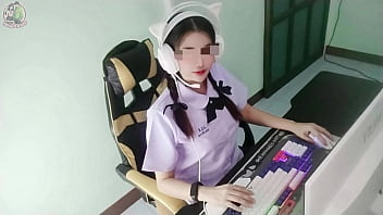 Thai student moans loudly as senior fucks her hard in front of the computer (clear Thai audio) 4K