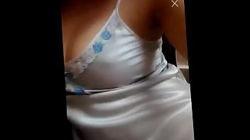 Vietnamese Cam Girl’s Wild Live Show on Bigo