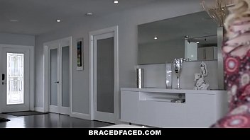 Bracefaced – Naughty Teen (Lexi Lore) With Braces Gets Fucked Hard on First Date