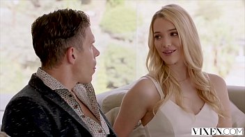 Seductive Starlet Pleasures Her Boss for a Big Break