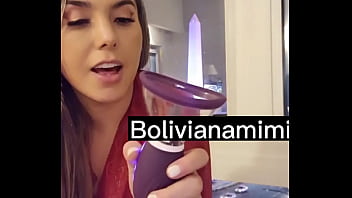 Pleasuring myself with a pussy sucker in front of the Obelisco in Buenos Aires… video link inside