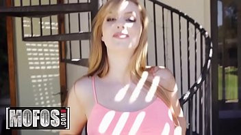 Peeping Perverts – (Dolly Leigh) – Voyeur’s Fantasy Fulfilled – MOFOS