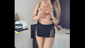 Hot Bolivian babe flashing her bare pussy
