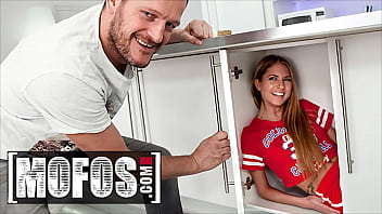 Rebecca Volpetti Reaches Her Breaking Point as Ian Scott Stretches Her Tight Pussy with Endless Cock – Mofos