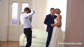 Behind the Scenes – Chloe, Angelika, Anna & Daphne Share a Hard Rod!