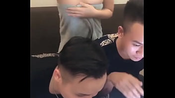 Vietnamese babe strips live on cam
