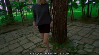 4K Public Agent Teen Flashing Her Tits and Tight Pussy in Central Park